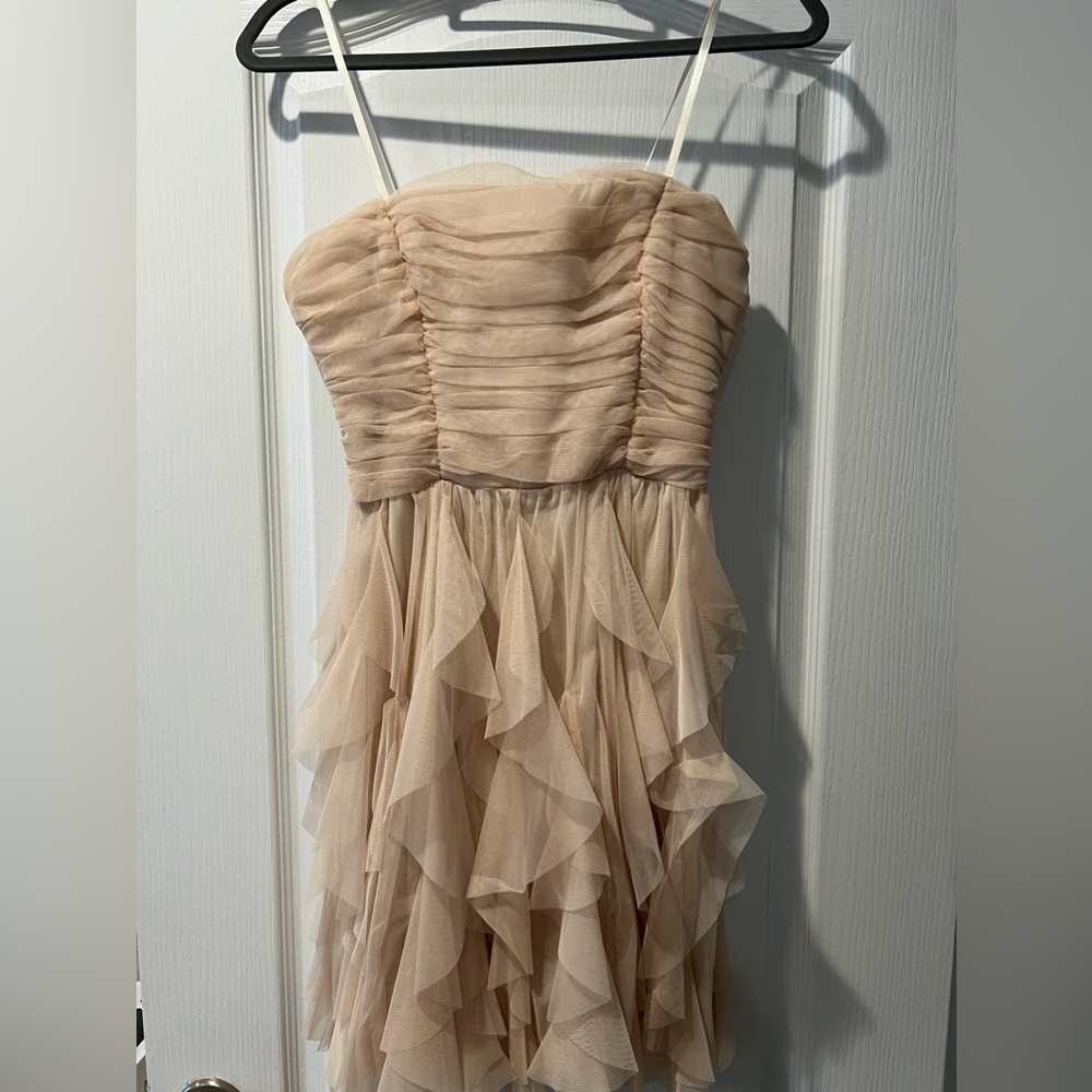 Feather like layered cream strapless dress